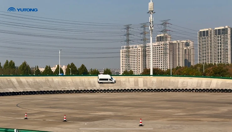 Yutong V6 : Test approfondi! Le champion de durabilité au million de kilomètres! Un choix polyvalent incontournable sur le marché des véhicules utilitaires légers Yutong V6 : Test approfondi! Le champion de durabilité au million de kilomètres! Un choix polyvalent incontournable sur le marché des véhicules utilitaires légers