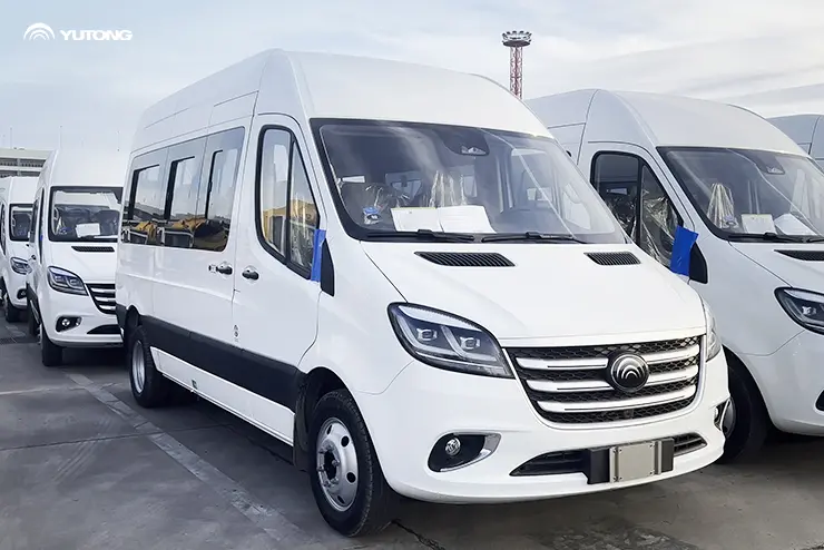 500 V6, nouveau modèle de van Yutong, envoyés en Amérique latine