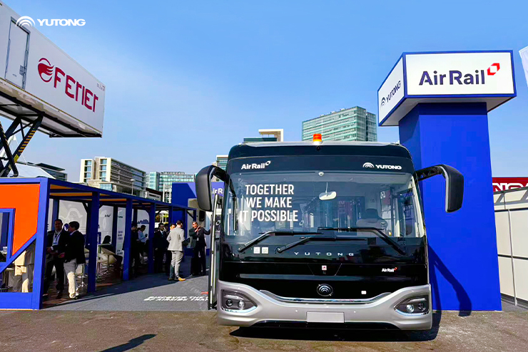 Lavenir de navette aéroportuaire : Électrique contre Thermique