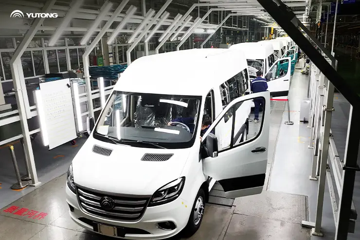 500 V6, nouveau modèle de van Yutong, envoyés en Amérique latine