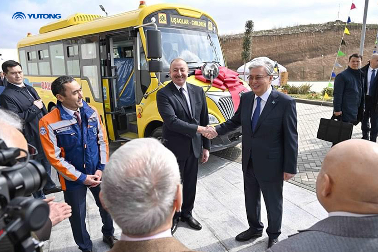 L’autobus scolaire Yutong a été offert à l’Azerbaïdjan en tant que cadeau d’État