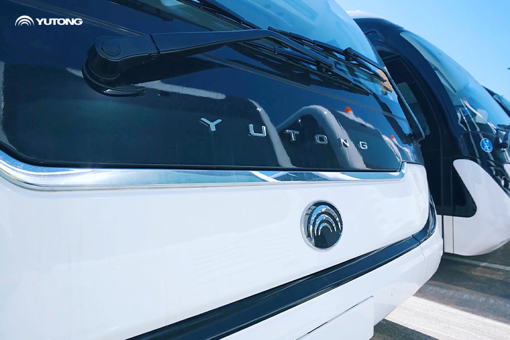 Avec lintelligence verte pour aider à la construction daéroports dans le monde, l’autobus électrique aéroportuaire Yutong innove un nouveau record