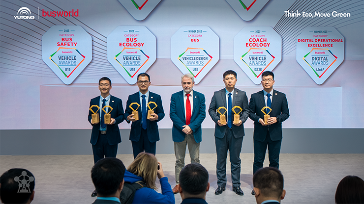 Yutong présente la technologie EV Long-Life à Busworld Europe 2025 et est récompensé par sept prix majeurs Yutong présente la technologie EV Long-Life à Busworld Europe 2025 et est récompensé par sept prix majeurs