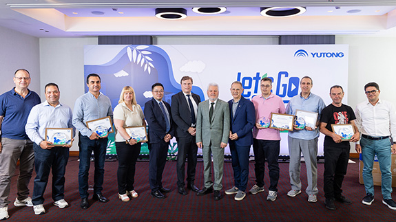 Thessalonique accueille la campagne « Let’s Go Green » Forte mobilisation du public et participation active de l’OASTH à l’initiative de mobilité durable de Yutong