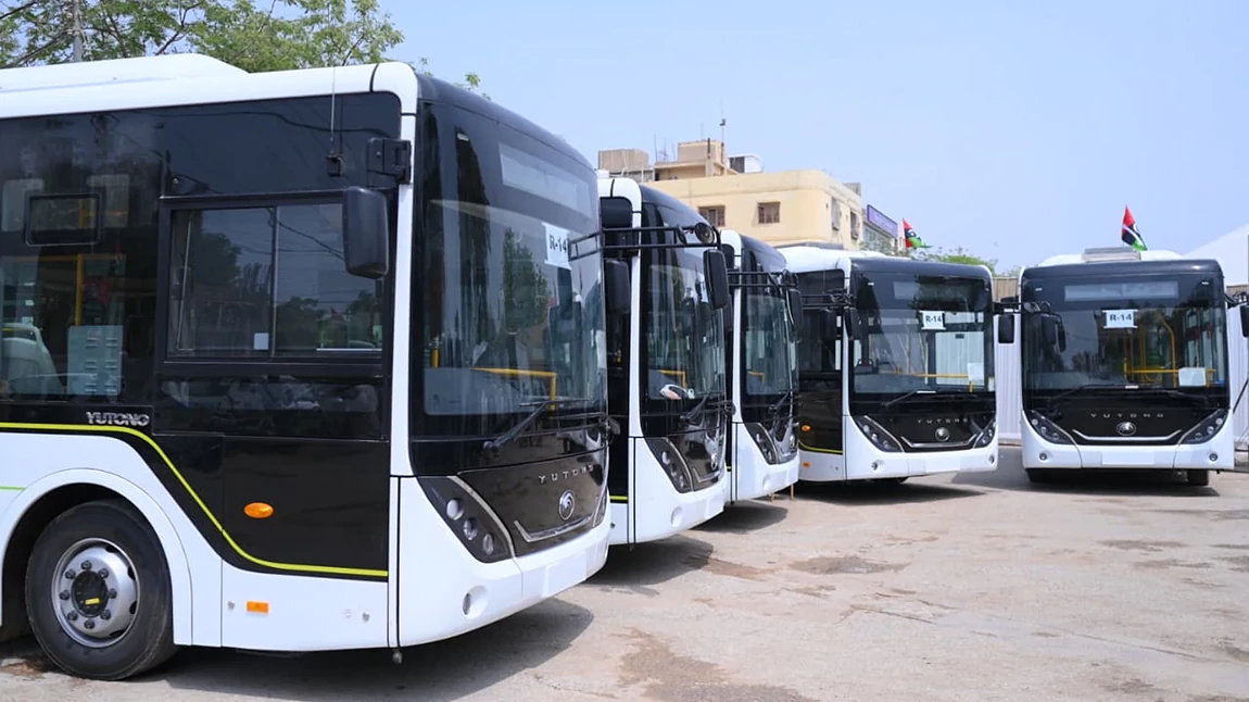 34 bus électriques à batterie E9 de Yutong mises en service sur la route de Karachi, stimulant la mobilité verte
