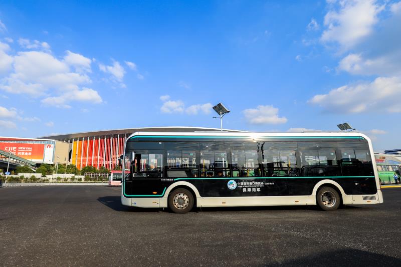 Les bus Yutong desservent l’Expo dImportation International de Chine 2019