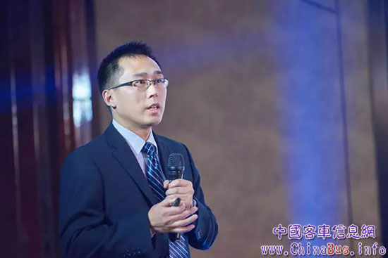 L’entreprise Yutong a organisé une conférence d’introduction des produits d’ entière série des autobus de nouvelles énergies